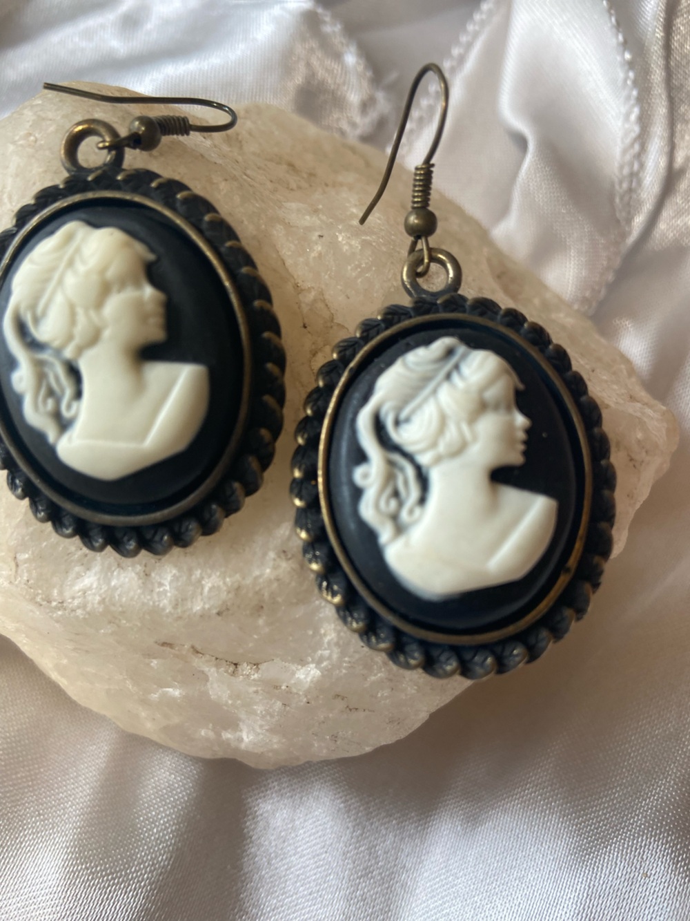 Vintage-Inspired Black and White Cameo Drop Earrings